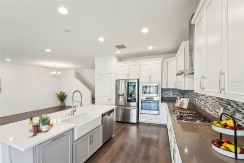 House in Lutz, Florida 5 bedrooms, 310.01 sq.m. № 2155927 - photo 13