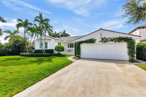 Villa ou maison à West Palm Beach, Floride 5 chambres, 316.24 m2 № 2389564