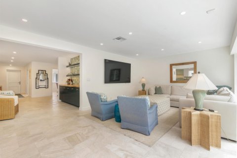 Villa ou maison à louer à West Palm Beach, Floride: 5 chambres, 316.24 m2 № 2389564 - photo 10