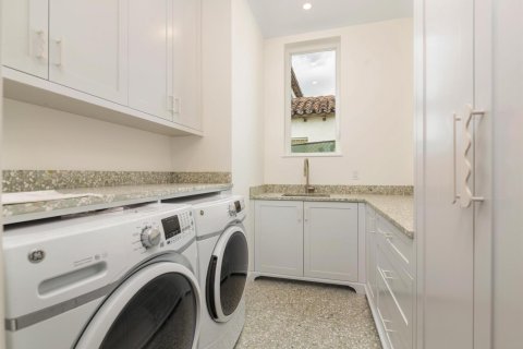 Villa ou maison à louer à West Palm Beach, Floride: 5 chambres, 316.24 m2 № 2389564 - photo 30