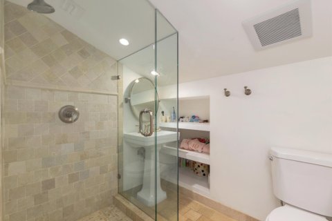 Villa ou maison à louer à West Palm Beach, Floride: 5 chambres, 316.24 m2 № 2389564 - photo 28