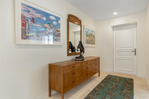 Villa ou maison à louer à West Palm Beach, Floride: 5 chambres, 316.24 m2 № 2389564 - photo 5