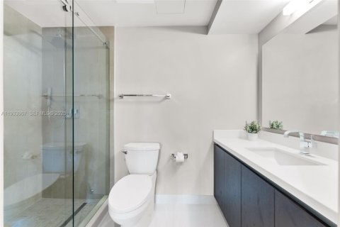 Condominio en venta en Fort Lauderdale, Florida, 3 dormitorios, 220.46 m2 № 1992298 - foto 28