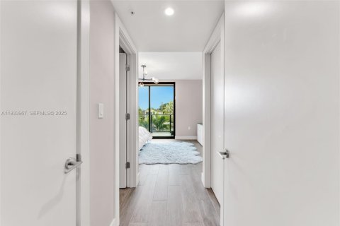 Condominio en venta en Fort Lauderdale, Florida, 3 dormitorios, 220.46 m2 № 1992298 - foto 19