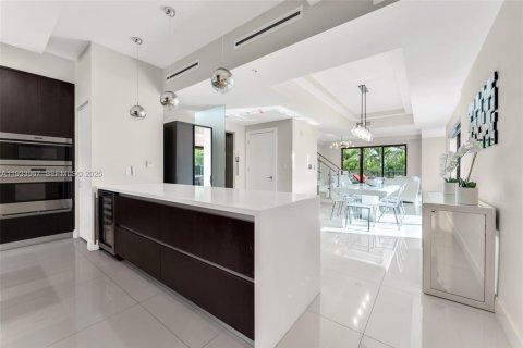 Condominio en venta en Fort Lauderdale, Florida, 3 dormitorios, 220.46 m2 № 1992298 - foto 10