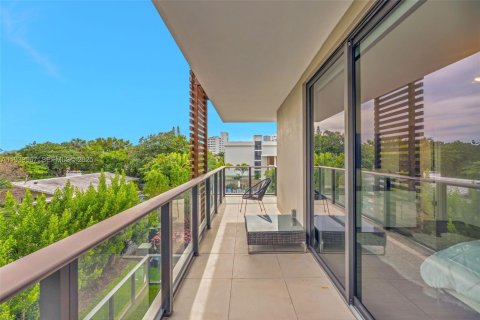 Condominio en venta en Fort Lauderdale, Florida, 3 dormitorios, 220.46 m2 № 1992298 - foto 9