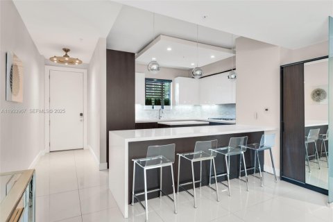 Condominio en venta en Fort Lauderdale, Florida, 3 dormitorios, 220.46 m2 № 1992298 - foto 12