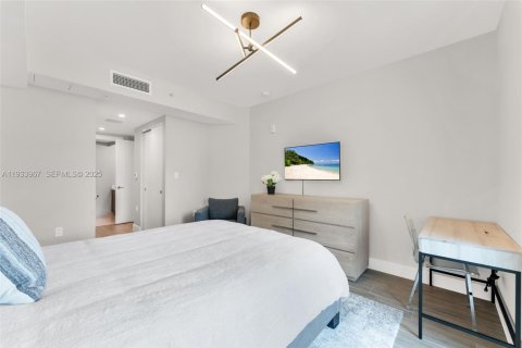 Condominio en venta en Fort Lauderdale, Florida, 3 dormitorios, 220.46 m2 № 1992298 - foto 26