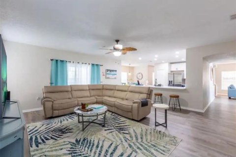 Villa ou maison à vendre à Kissimmee, Floride: 4 chambres, 264.49 m2 № 1815684 - photo 13