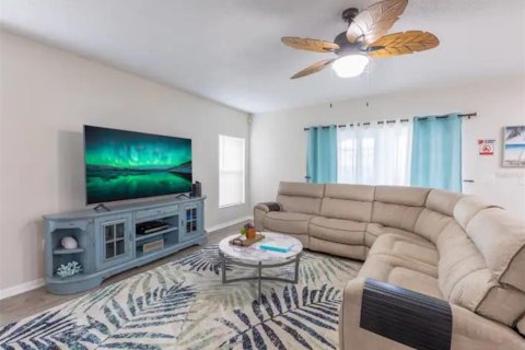 Villa ou maison à vendre à Kissimmee, Floride: 4 chambres, 264.49 m2 № 1815684 - photo 14