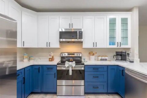 Villa ou maison à vendre à Kissimmee, Floride: 4 chambres, 264.49 m2 № 1815684 - photo 10