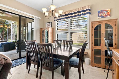 House in Poinciana, Florida 2 bedrooms, 155.43 sq.m. № 2396259 - photo 6