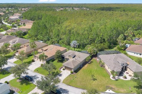 House in Poinciana, Florida 2 bedrooms, 155.43 sq.m. № 2396259 - photo 22