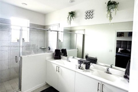 Touwnhouse à vendre à Lauderhill, Floride: 3 chambres, 151.99 m2 № 1714849 - photo 9
