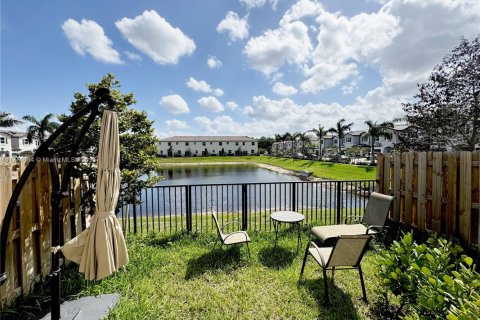 Touwnhouse à vendre à Lauderhill, Floride: 3 chambres, 151.99 m2 № 1714849 - photo 17