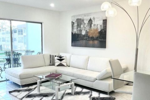 Condominio en alquiler en Lauderdale Lakes, Florida, 2 dormitorios, 87.7 m2 № 2014725 - foto 5