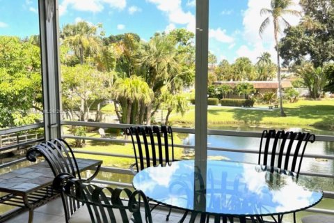 Condominio en alquiler en Lauderdale Lakes, Florida, 2 dormitorios, 87.7 m2 № 2014725 - foto 23