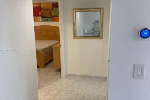 Condominio en alquiler en Lauderdale Lakes, Florida, 2 dormitorios, 87.7 m2 № 2014725 - foto 28