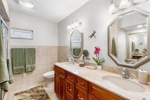 Condo in Longboat Key, Florida, 2 bedrooms  № 1718941 - photo 25