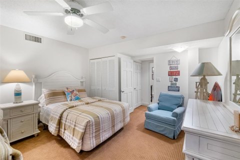 Condo in Longboat Key, Florida, 2 bedrooms  № 1718941 - photo 30