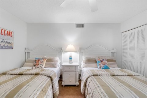 Condo in Longboat Key, Florida, 2 bedrooms  № 1718941 - photo 29