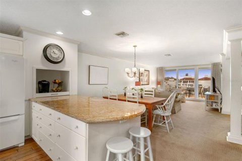 Condo in Longboat Key, Florida, 2 bedrooms  № 1718941 - photo 19