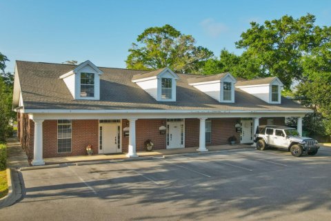 Bureau à louer à Fort Walton Beach, Floride: 1019.7 m2 № 560670 - photo 1