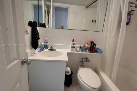 Condo in Miami Beach, Florida  № 2075279 - photo 4