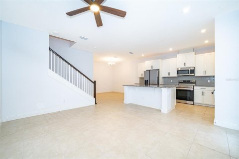 Touwnhouse à louer à Orlando, Floride: 3 chambres, 164.99 m2 № 1832713 - photo 4