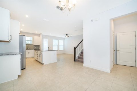Touwnhouse à louer à Orlando, Floride: 3 chambres, 164.99 m2 № 1832713 - photo 13