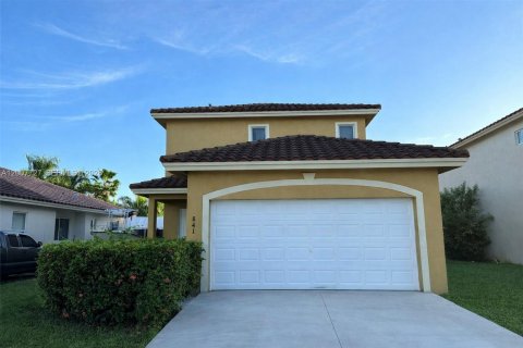 Casa en Florida City, Florida 4 dormitorios, 200.67 m2 № 2071683