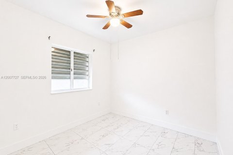 Casa en alquiler en Florida City, Florida, 4 dormitorios, 200.67 m2 № 2071683 - foto 7