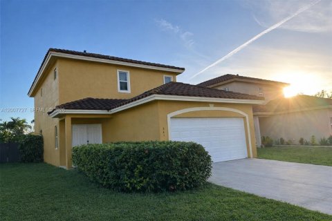Casa en alquiler en Florida City, Florida, 4 dormitorios, 200.67 m2 № 2071683 - foto 2
