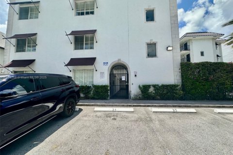 Condo in Fort Lauderdale, Florida, 1 bedroom  № 1818395 - photo 16