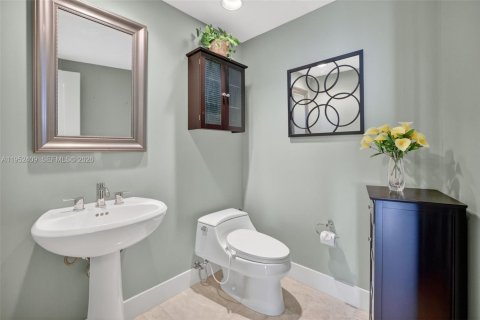 Купить кондоминиум в Помпано-Бич, Флорида 3 спальни, 195.84м2, № 2017639 - фото 24