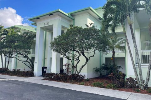 Condo in Doral, Florida, 1 bedroom  № 1994968 - photo 1