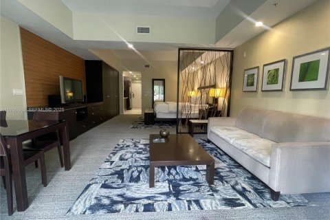 Condo in Doral, Florida, 1 bedroom  № 1994968 - photo 12