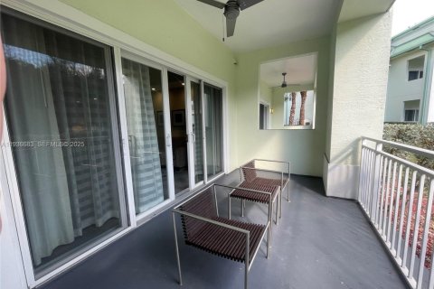 Condo in Doral, Florida, 1 bedroom  № 1994968 - photo 23