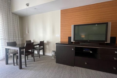 Condo in Doral, Florida, 1 bedroom  № 1994968 - photo 29