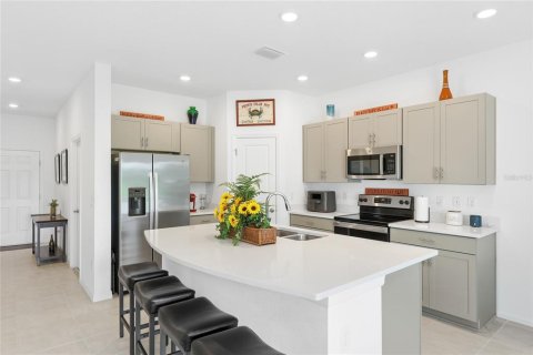 Townhouse in Nokomis, Florida 3 bedrooms, 131.18 sq.m. № 2211172 - photo 12