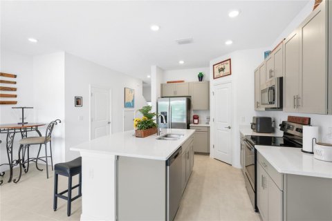 Townhouse in Nokomis, Florida 3 bedrooms, 131.18 sq.m. № 2211172 - photo 13