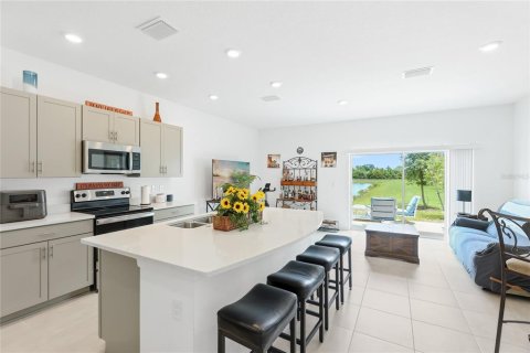 Townhouse in Nokomis, Florida 3 bedrooms, 131.18 sq.m. № 2211172 - photo 10