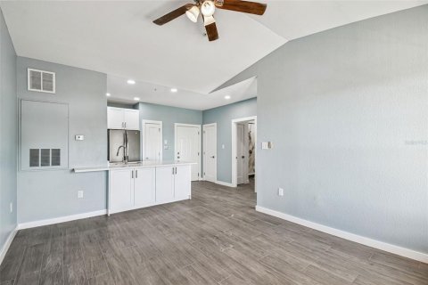 Copropriété à louer à Tampa, Floride: 1 chambre, 60.76 m2 № 2416338 - photo 6