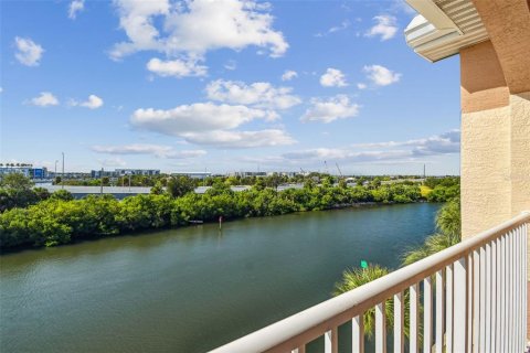 Copropriété à louer à Tampa, Floride: 1 chambre, 60.76 m2 № 2416338 - photo 12