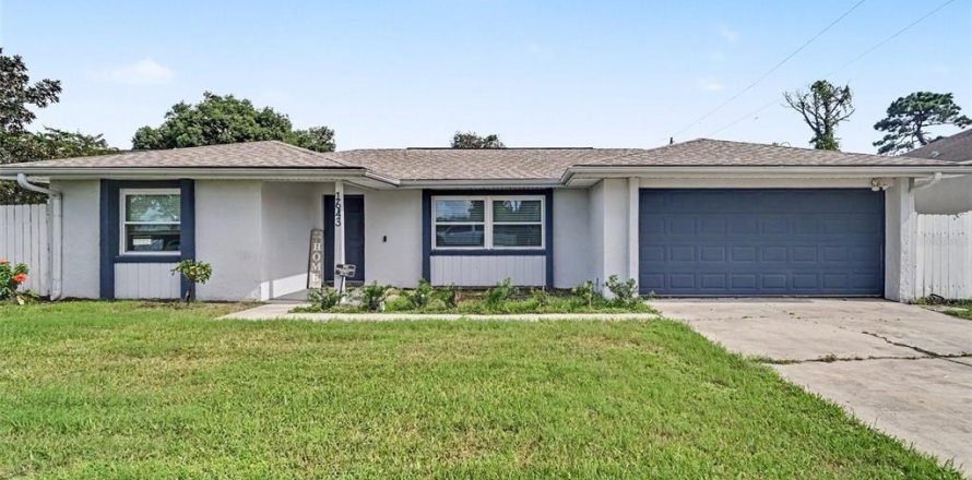 Casa en Deltona, Florida 3 dormitorios, 145.95 m2 № 2386025