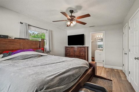 Casa en venta en Deltona, Florida, 3 dormitorios, 145.95 m2 № 2386025 - foto 17