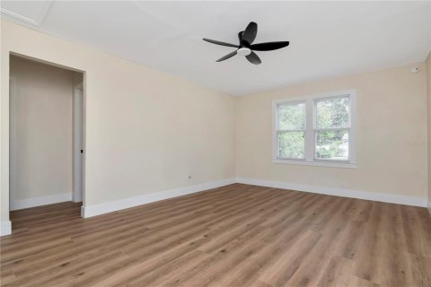 House in Plant City, Florida 3 bedrooms, 137.22 sq.m. № 1877234 - photo 20