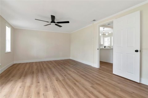 House in Plant City, Florida 3 bedrooms, 137.22 sq.m. № 1877234 - photo 15