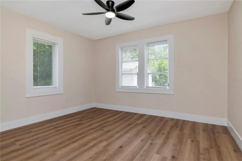 House in Plant City, Florida 3 bedrooms, 137.22 sq.m. № 1877234 - photo 19