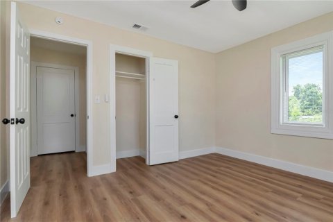 House in Plant City, Florida 3 bedrooms, 137.22 sq.m. № 1877234 - photo 18